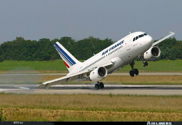 Air France-ի ինքնաթիռն անհաջող վայրէջք է կատարել Երևանում. Օդանավում խուճապ ու գոռոց է եղել. Fnews.am