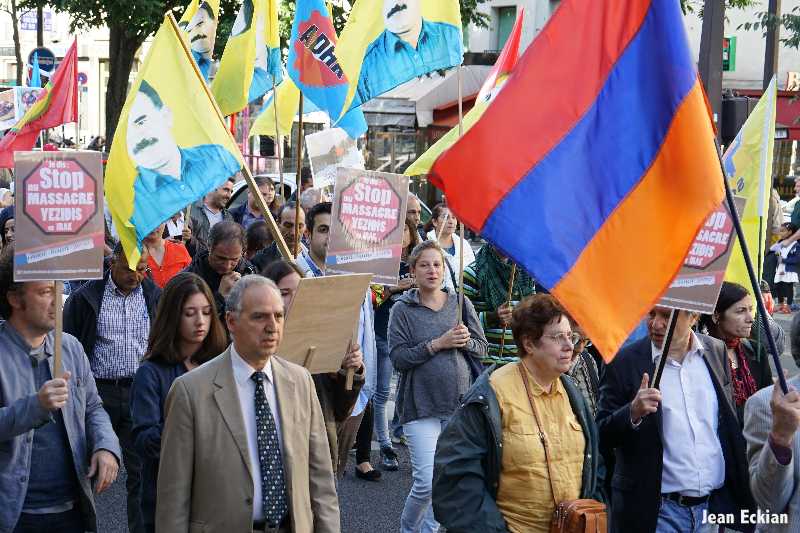 Paris : Pastor René Leonian support the Kurdish resistance