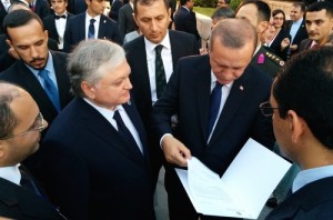 Nalbandian handed Erdogan invitation by S. Sargsyan to visit Yerevan on April 24, 2015
