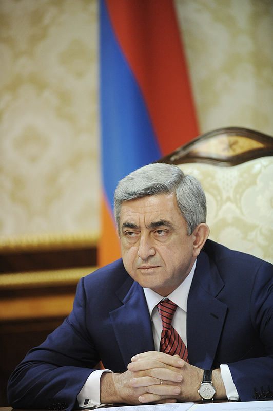 Serzh Sargsyan congratulates Vladimir Spivakov