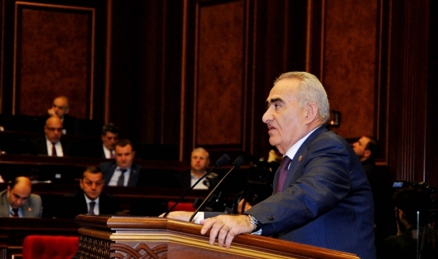 ԱԺ նախագահը Լևոն Զուրաբյանին կոռեկտության կոչ արեց