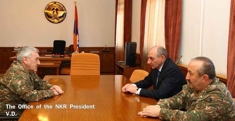 Bako Sahakyan meets chief military inspector of the President of the Republic of Armenia