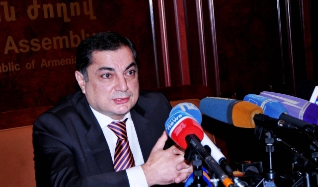 Гагик Царукян готовится к очередным выборам: Ваграм Багдасарян