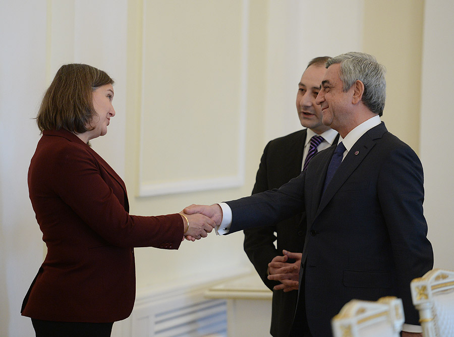 Serzh Sargsyan meets V. Nuland