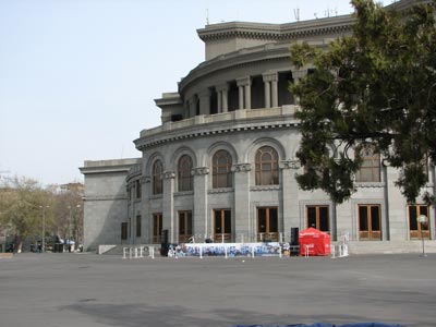 Ազատության հրապարակում թատրոնն ավարտված է