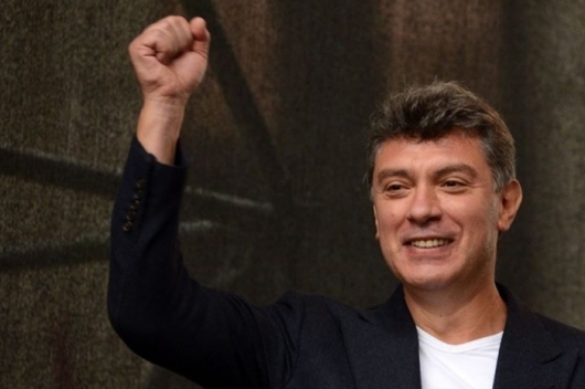 Порошенко посмертно наградил Немцова орденом Свободы