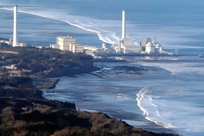 В Японии проверят состояние здоровья 20 тыс работников АЭС “Фукусима-1”