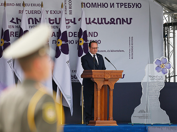 French President: Armenian Genocide recognition is an act of peace
