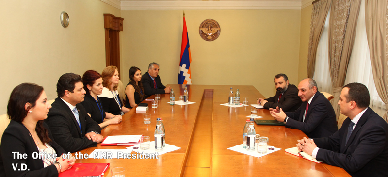 Bako Sahakyan meets international observers
