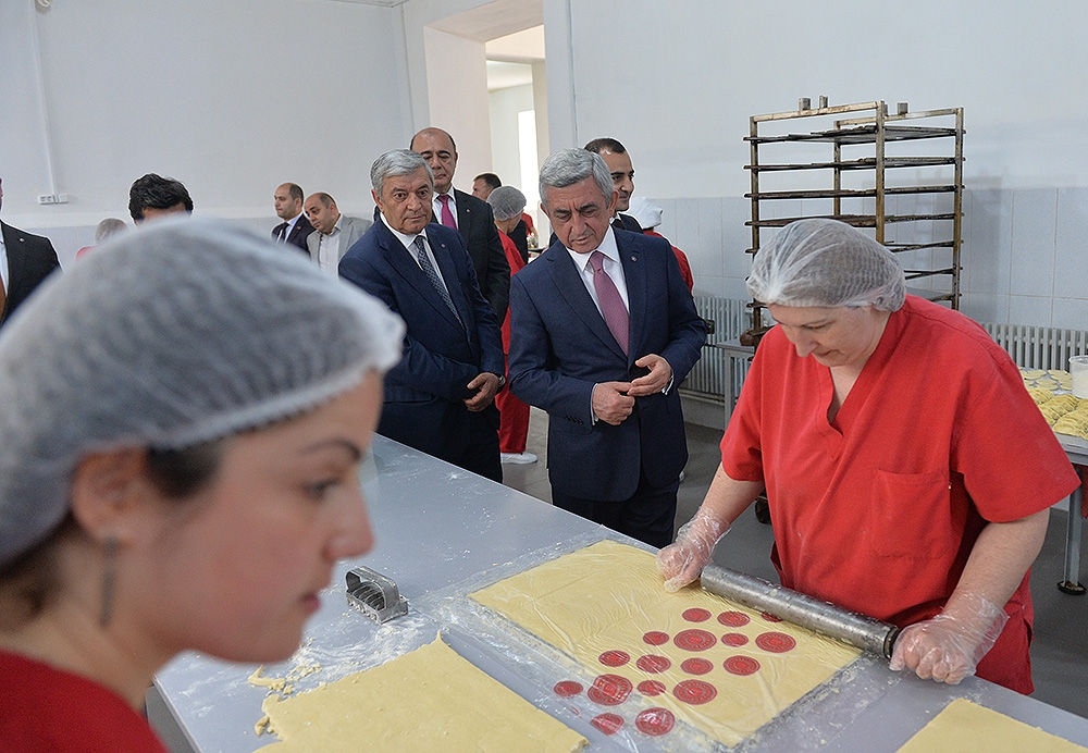 Президент Армении посетил с рабочим визитом Арагацотнскую и Ширакскую области