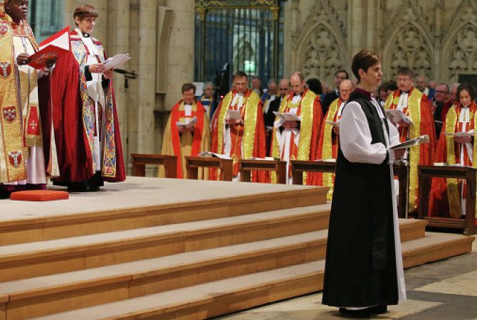 Вторая женщина рукоположена в епископы в Британии