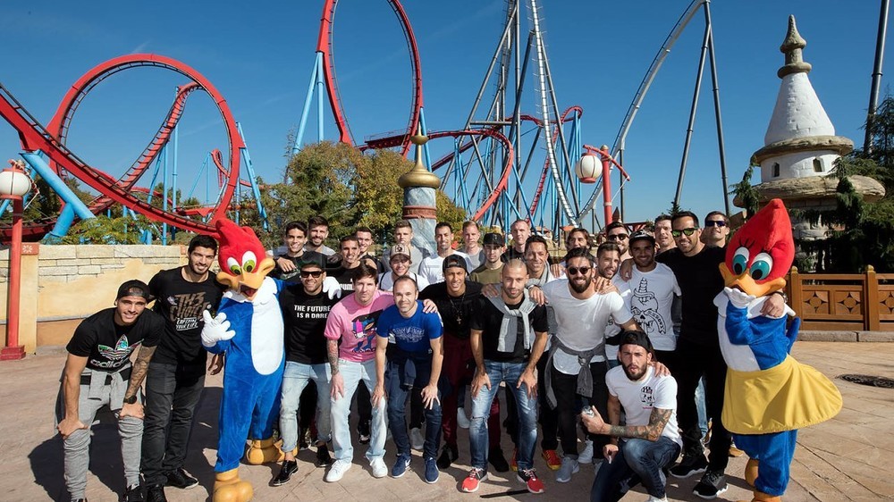 «Բարսելոնայի» ֆուտբոլիստները զվարճանքի այգի են գնացել (տեսանյութ, լուսանկարներ)