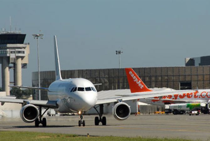 Զիկայից պաշտպանվելու համար Մեծ Բրիտանիայի օդանավակայաններում վարակազերծելու են ինքնաթիռները. The Guardian