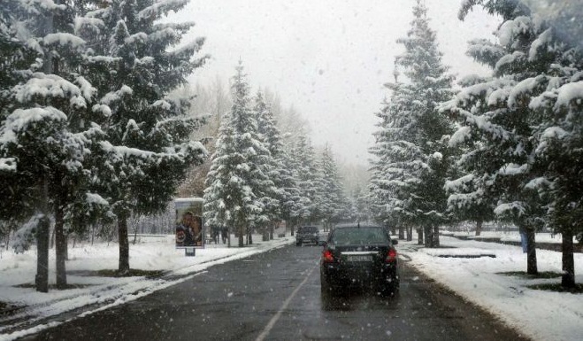 Ապարանի և Արագածի ավտոճանապարհներին ձյուն է տեղում