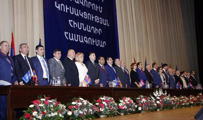ՕԵԿ-ը կդադարեցնի գործունեթյունը. տեղի ունեցավ «Հայկակական վերածնունդ միավորում» կուսակցության հիմնադիր համագումարը