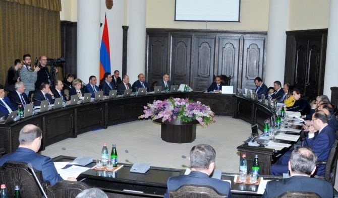 Վարչապետը կոչ արեց Մարտին Սարգսյանին միջոցների հարցով կառավարությունից ակնկալիք չունենալ