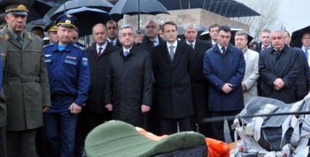 Serzh Sargsyan visits Armenian-Russian military base