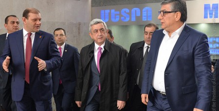 President visits Yerevan’s metro afterwards attending opening ceremony of ‘Russia Mall’