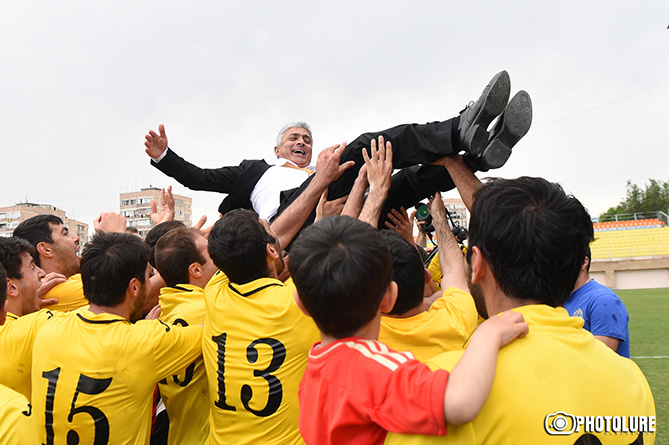 Футбольный Клуб “Алашкерт” впервые в истории стал чемпионом Армении