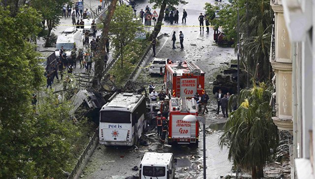 В Турции у автобусной остановки прогремел взрыв: есть погибшие