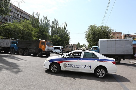 Продлен срок ареста обвиняемого в предоставлении грузовика группе «Сасна црер»