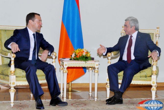 Մեկնարկել է ՀՀ Նախագահ Սերժ Սարգսյանի և ՌԴ վարչապետ Դմիտրի Մեդվեդևի հանդիպումը