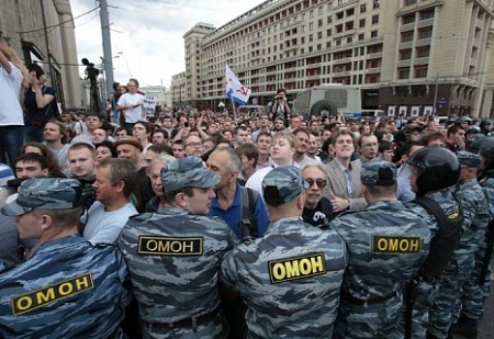 Навальный заявил о намерении провести новый масштабный митинг в Москве