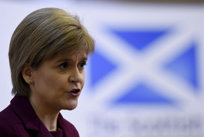 Շոտլանդիայում քննադատել են վաղաժամկետ ընտրություններ անցկացնելու Մեյի որոշումը