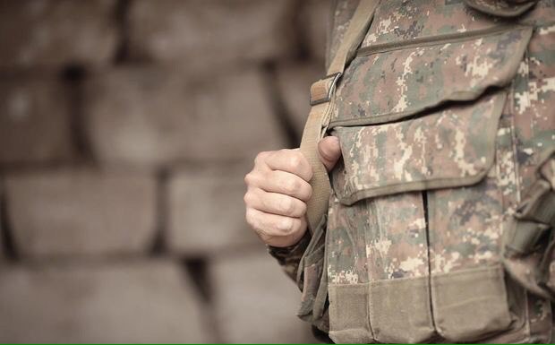 Военнослужащие ВС Армении попали в ДТП