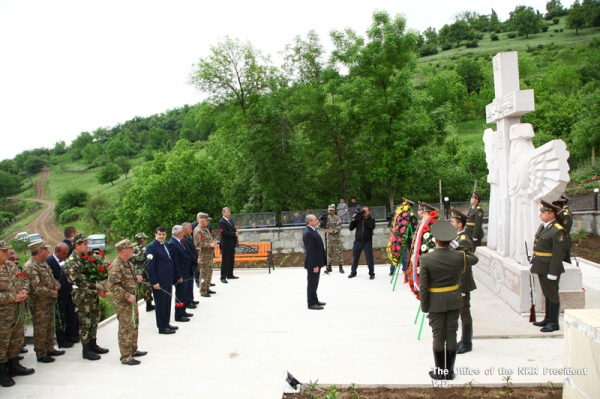 Президент Арцаха принял участие в открытии памятника, увековечивающего память погибших воинов-освободителей