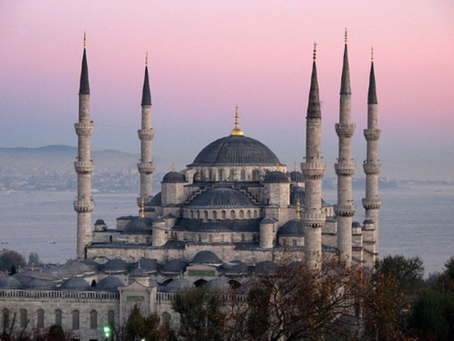 В Стамбуле вновь призвали сделать собор Святой Софии мечетью