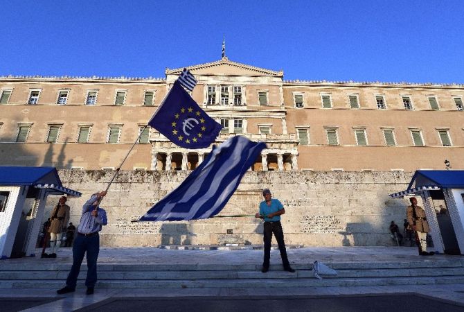 Հունաստանի խորհրդարանը պաշտպանեց խիստ խնայողության միջոցառումների նոր փաթեթը
