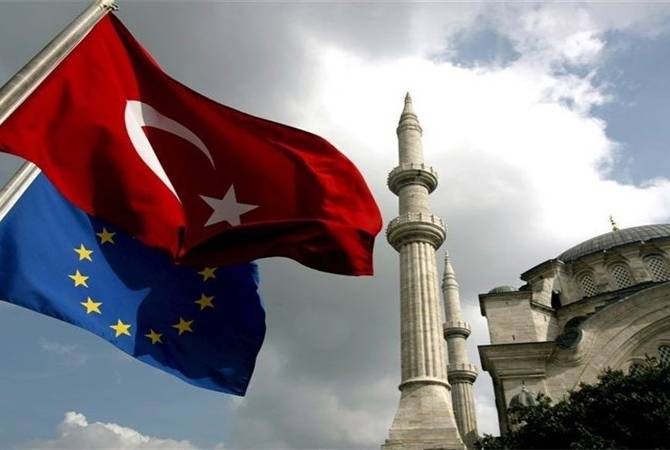 Յունկերը կոչ է արել Թուրքիային ավելի հստակ լինել ԵՄ անդամակցության հարցում