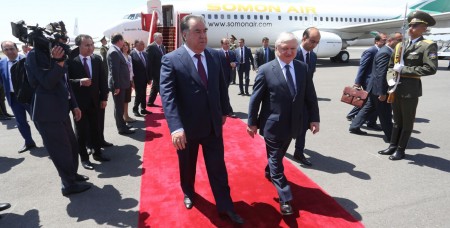 Տաջիկստանի նախագահի օդանավը վայրէջք կատարեց Երևանում