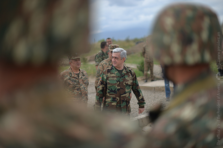 Президент Армении посетил одну из боевых позиций Тавушской области (фото)