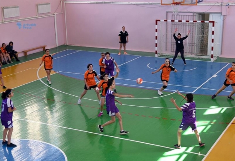 Команда Арцаха по гандболу стала чемпионом Армении