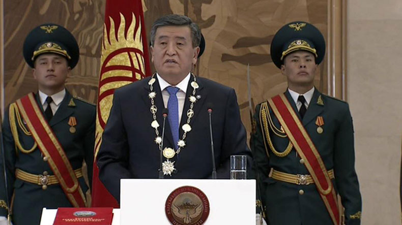 Сооронбай Жээнбеков официально стал президентом Кыргызстана