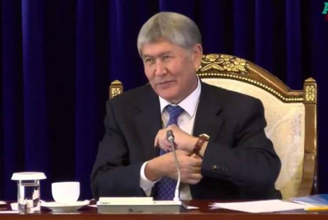 Լրագրողը Ղրղզստանի նախագահից խնդրել ու ստացել Է նրա ոսկե ժամացույցը