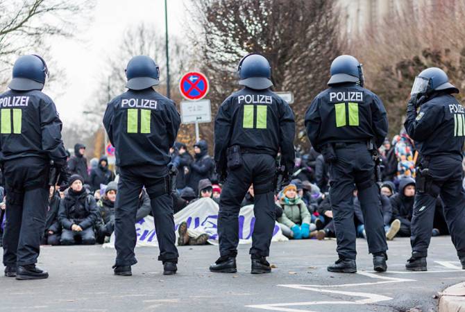Գերմանիայի ոստիկանությունը ցուցարարների դեմ ջրցան մեքենաներ է կիրառել