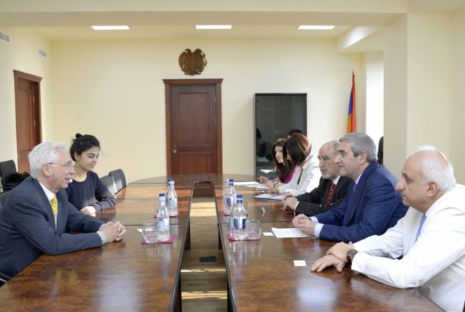 Վահան Մարտիրոսյանը հյուրընկալել է ՀՄՄ ռադիոկապի գրասենյակի տնօրենին