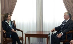 Эдвард Налбандян обсудил с делегацией ААА вопросы всеармянской повестки