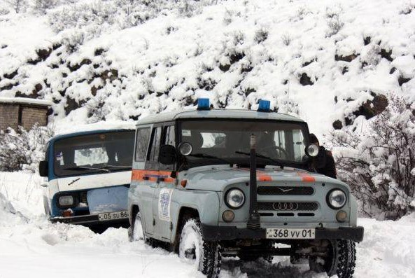 Գեղարքունիքի մարզի փրկարարները Սոթք-Քարվաճառ ճանապարհին արգելափակումից դուրս են բերել 30 ավտոմեքենա