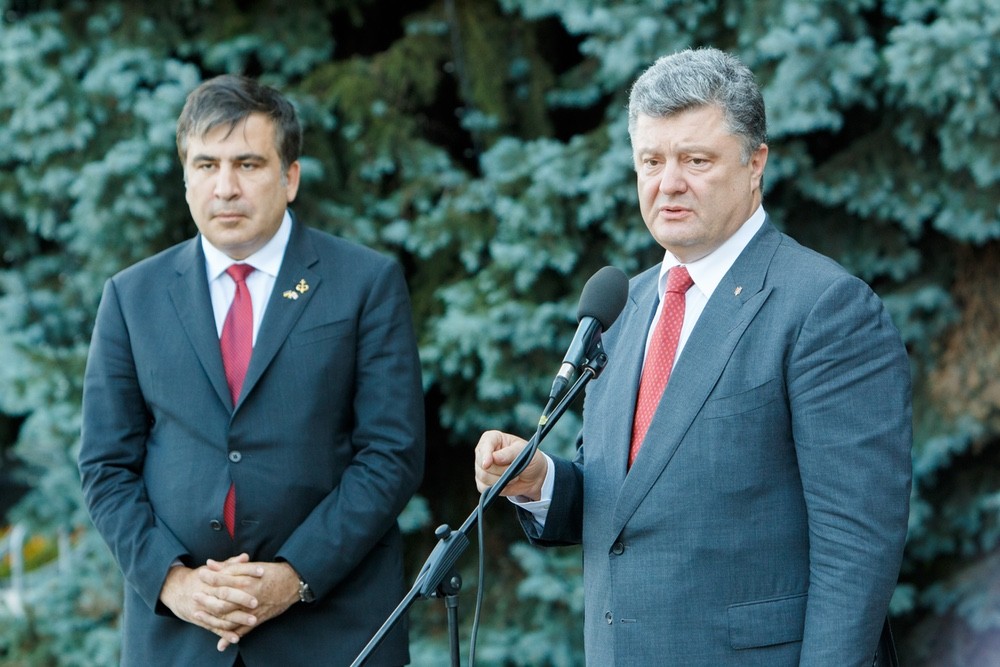 Саакашвили захотел договориться с Порошенко «не растаскивать страну»