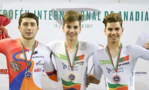 Велосипедист Эдгар Степанян завоевал серебряную медаль на международном соревновании в Португалии