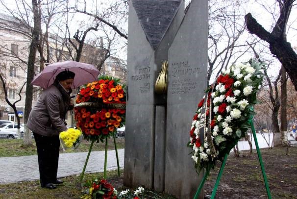 Երևանում հարգանքի տուրք մատուցվեց Հոլոքոստի և ցեղասպանության զոհերի հիշատակին