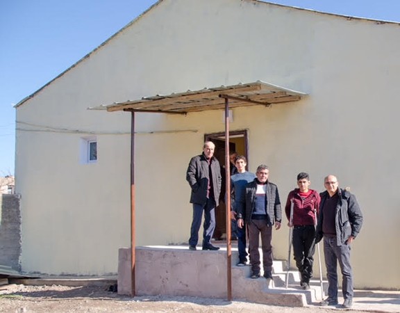 Еще одна семья репатриантов получила дом в арцахском Ишханадзоре