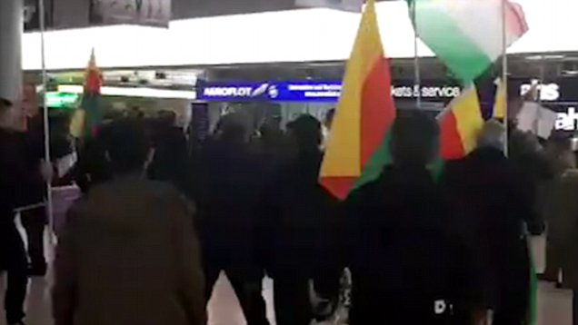 В аэропорту Ганновера произошла массовая драка между турками и курдами