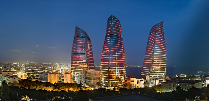 В Баку опасаются, что башни Flame towers могут уйти под землю