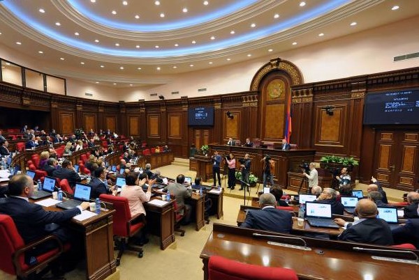 Տաջիկստանի եւ Հայաստանի քաղաքացիների՝ առանց վիզաների փոխադարձ երկրներ այցելելու հարցը կքննարկվի ԱԺ լիագումար նիստում
