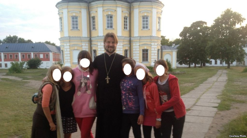 В России священник получил за педофилию14 лет лишения свободы